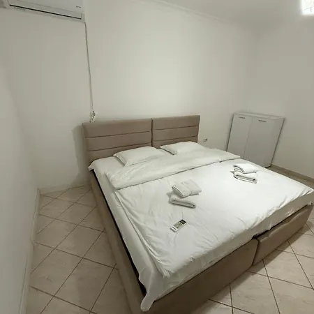 Apartment Luis Tirana